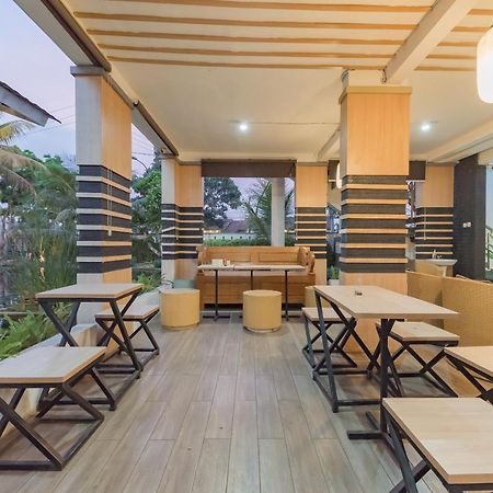 Urbanview Hotel Khayrizsan Tasikmalaya By Reddoorz Exterior photo