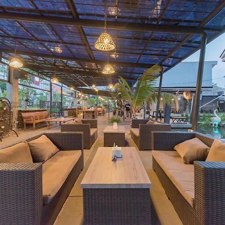 Urbanview Hotel Khayrizsan Tasikmalaya By Reddoorz Exterior photo