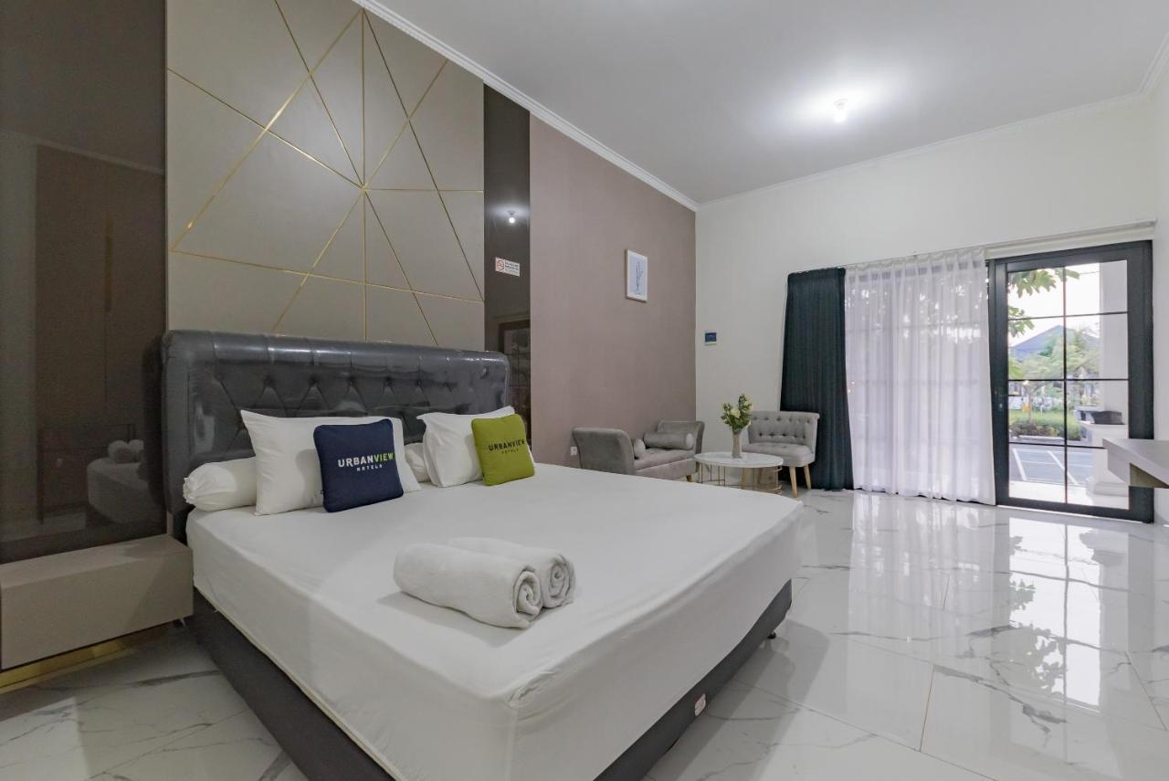 Urbanview Hotel Khayrizsan Tasikmalaya By Reddoorz Exterior photo