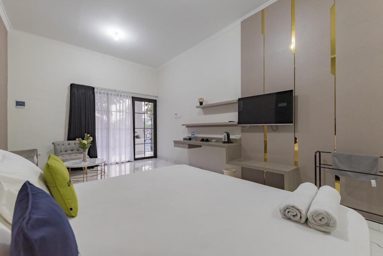 Urbanview Hotel Khayrizsan Tasikmalaya By Reddoorz Exterior photo